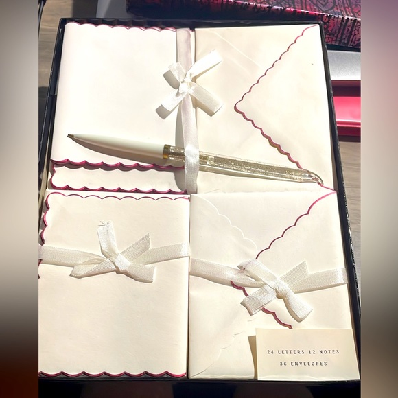 Antique (vintage) Handcrafted Note Cards & Envelopes - Picture 1 of 2